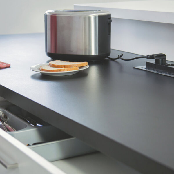 PRISE ENCASTRABLE FLIP 2 PRISES / 1 USB